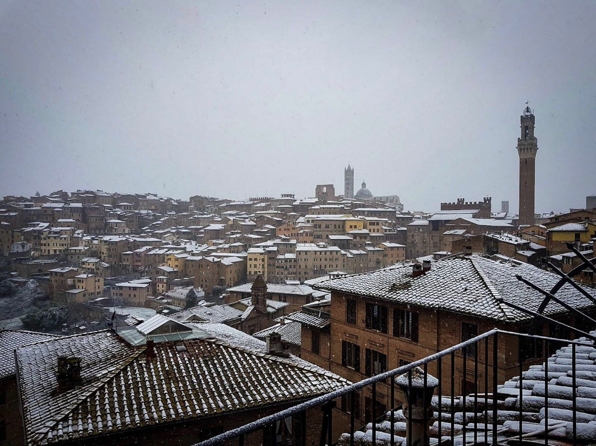 Appartamento Panoramico San Martino 12 เซียนา ภายนอก รูปภาพ